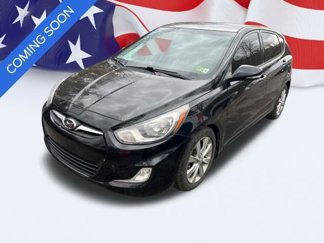 Used 2013 Hyundai Accent SE image 1