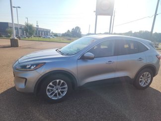 Used 2021 Ford Escape SE image 1