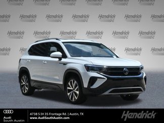 Used 2024 Volkswagen Taos SE w/ Panoramic Sunroof Package image 1