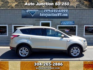 Used 2017 Ford Escape SE w/ SE Cold Weather Package image 1