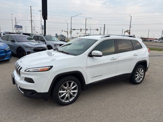 Used 2018 Jeep Cherokee Limited image 1