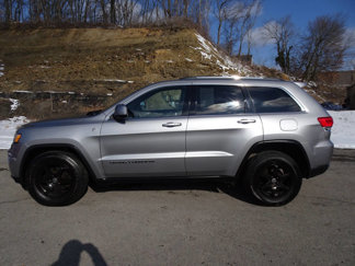 Used 2017 Jeep Grand Cherokee Laredo w/ Quick Order Package 23E image 1