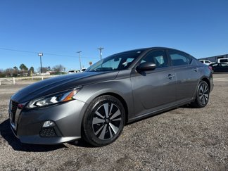 Used 2022 Nissan Altima 2.5 SV image 1