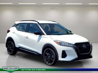 Used 2024 Nissan Kicks SR image 1