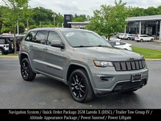 Used 2022 Jeep Grand Cherokee Laredo X image 1