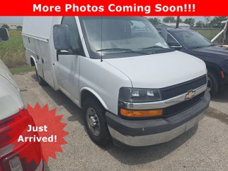 Used 2017 Chevrolet Express 3500 image 1