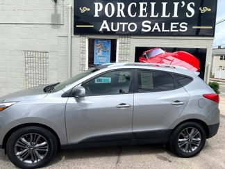 Used 2015 Hyundai Tucson SE image 1
