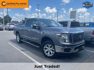 Used 2018 Nissan Titan SV image 1