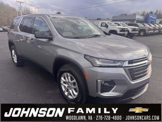 Used 2023 Chevrolet Traverse LS image 1