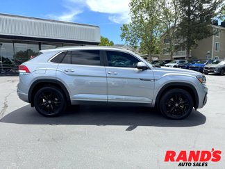 Used 2022 Volkswagen Atlas Cross Sport SEL R-Line w/ Cross Sport MDO Package image 1