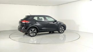 Used 2019 Nissan Kicks SV image 1