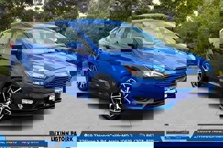 Used 2018 Ford Focus SE w/ SE Appearance Package image 1