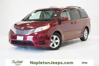 Used 2014 Toyota Sienna LE image 1