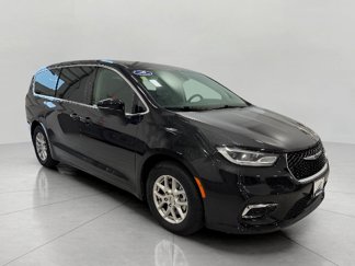 Used 2023 Chrysler Pacifica Touring-L image 1