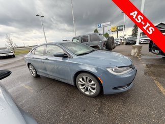 Used 2015 Chrysler 200 S image 1