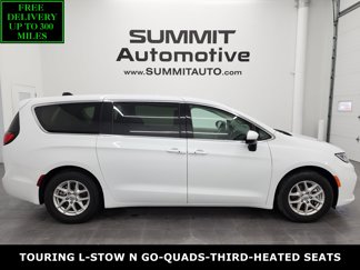 Used 2023 Chrysler Pacifica Touring-L image 1