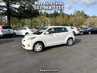 Used 2013 Scion xD image 1