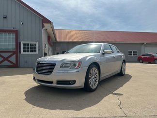 Used 2012 Chrysler 300 Limited image 1