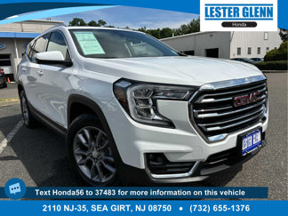 Used 2022 GMC Terrain SLT image 1