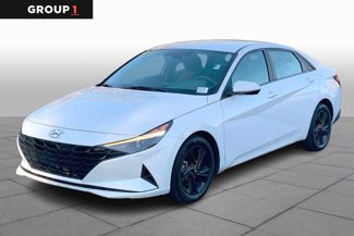 Used 2023 Hyundai Elantra SEL image 1