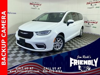 Used 2023 Chrysler Pacifica Touring-L image 1