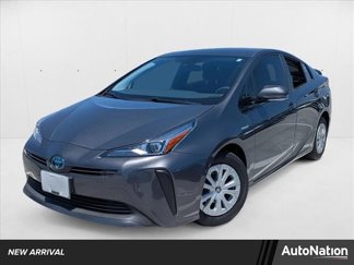 Used 2019 Toyota Prius LE image 1