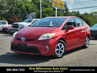 Used 2014 Toyota Prius Three image 1