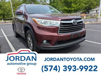 Used 2015 Toyota Highlander XLE image 1