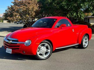 Used 2003 Chevrolet SSR w/ Preferred Equipment Group image 1