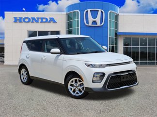 Used 2022 Kia Soul LX w/ Technology Package image 1