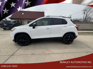 Used 2020 Chevrolet Trax LT w/ Sun & Sound Package image 1