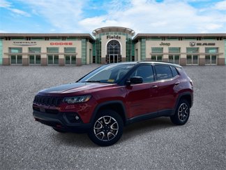 Used 2024 Jeep Compass Trailhawk w/ Trailhawk Convenience Group image 1