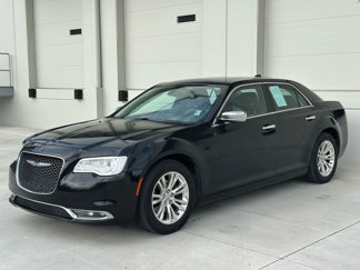 Used 2016 Chrysler 300 C image 1
