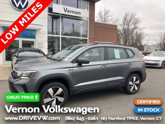 Certified 2024 Volkswagen Taos S image 1
