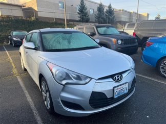 Used 2016 Hyundai Veloster image 1
