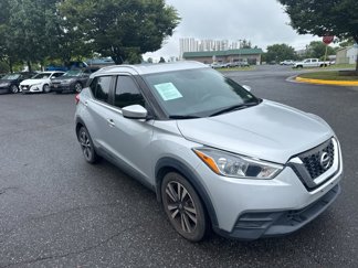 Used 2018 Nissan Kicks SV image 1