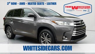 Used 2017 Toyota Highlander SE image 1
