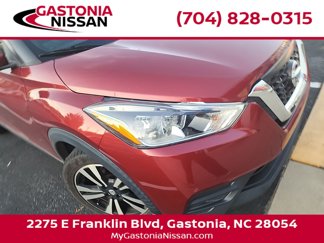Used 2020 Nissan Kicks SV image 1