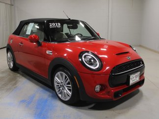 Used 2019 MINI Cooper S image 1