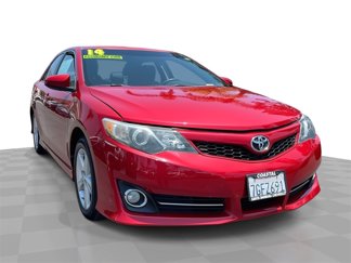 Used 2014 Toyota Camry SE image 1