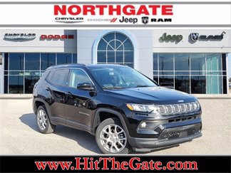 Used 2022 Jeep Compass Latitude image 1