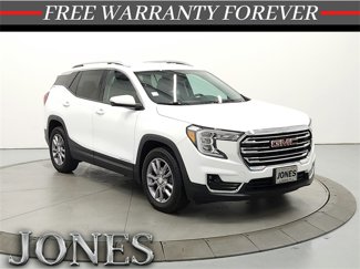 Used 2024 GMC Terrain SLT image 1