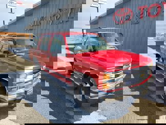 Used 1996 Chevrolet Tahoe 4WD image 1