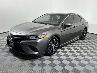 Used 2019 Toyota Camry SE image 1