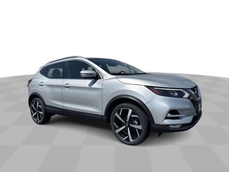 Used 2022 Nissan Rogue Sport SL w/ Premium Package image 1