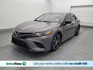 Used 2020 Toyota Camry SE image 1