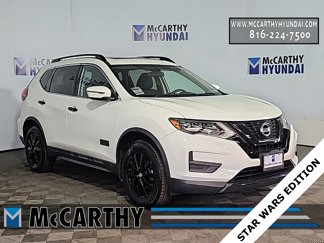 Used 2017 Nissan Rogue SV image 1