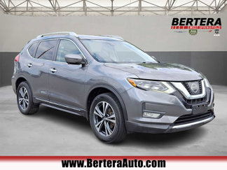 Used 2017 Nissan Rogue SL image 1