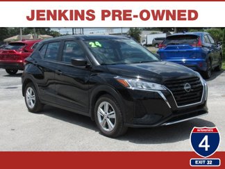 Used 2024 Nissan Kicks S image 1