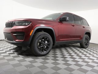 New 2025 Jeep Grand Cherokee Altitude image 1